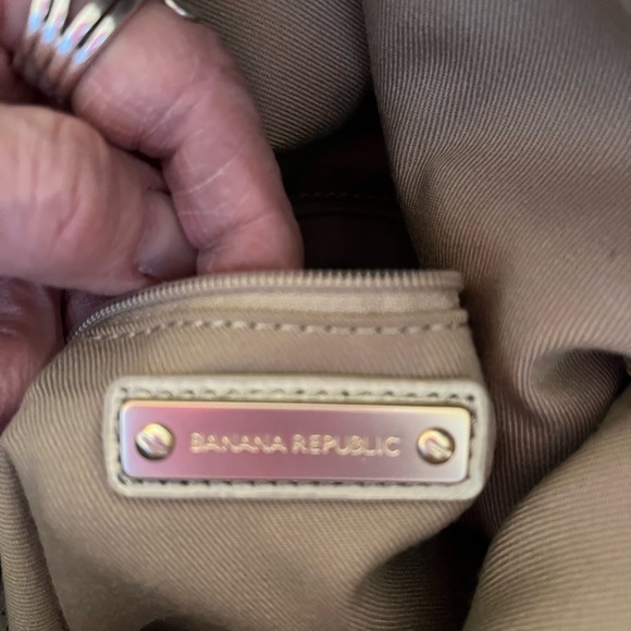 Banana republic handbag - Picture 8 of 9